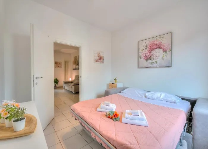 Casa Rosa - Happy Apartment Lugano